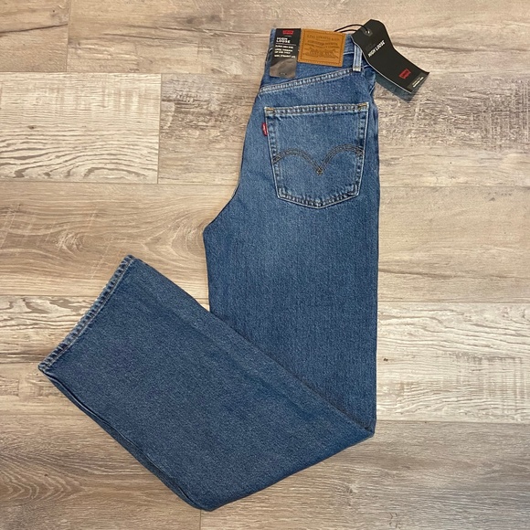 Levi's Super High Rise Loose Jeans NWT - Picture 5 of 12